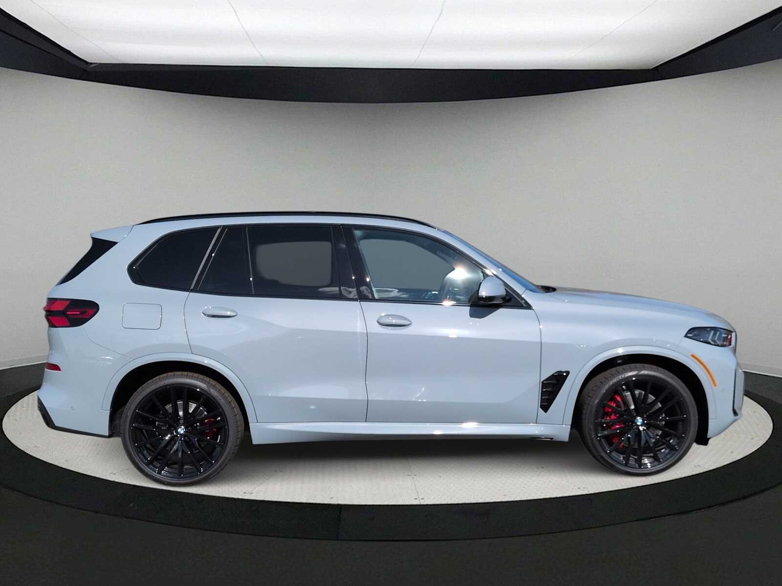 Thumbnail: 2026 BMW X5 - 9