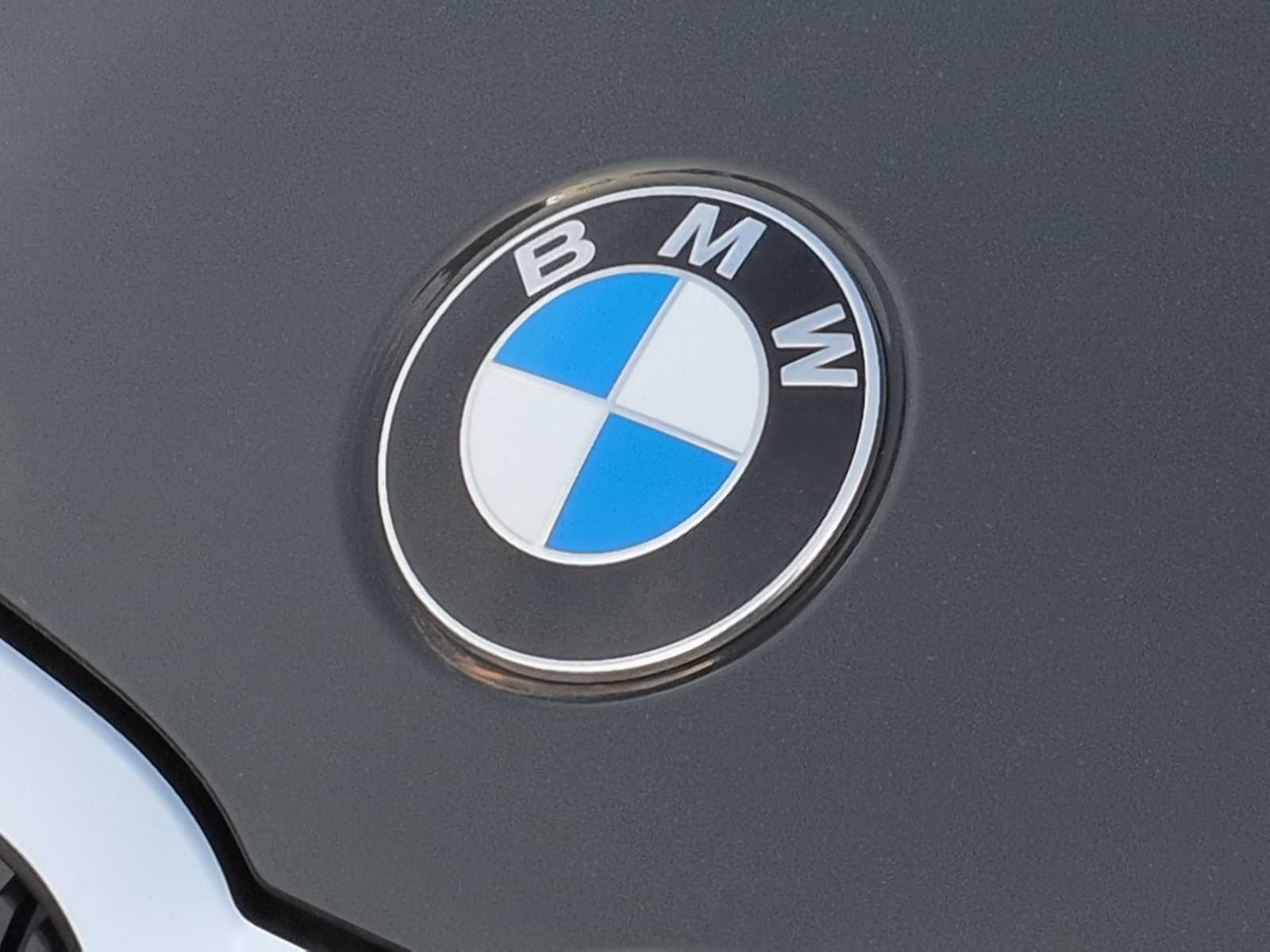 Thumbnail: 2026 BMW 3 Series - 12