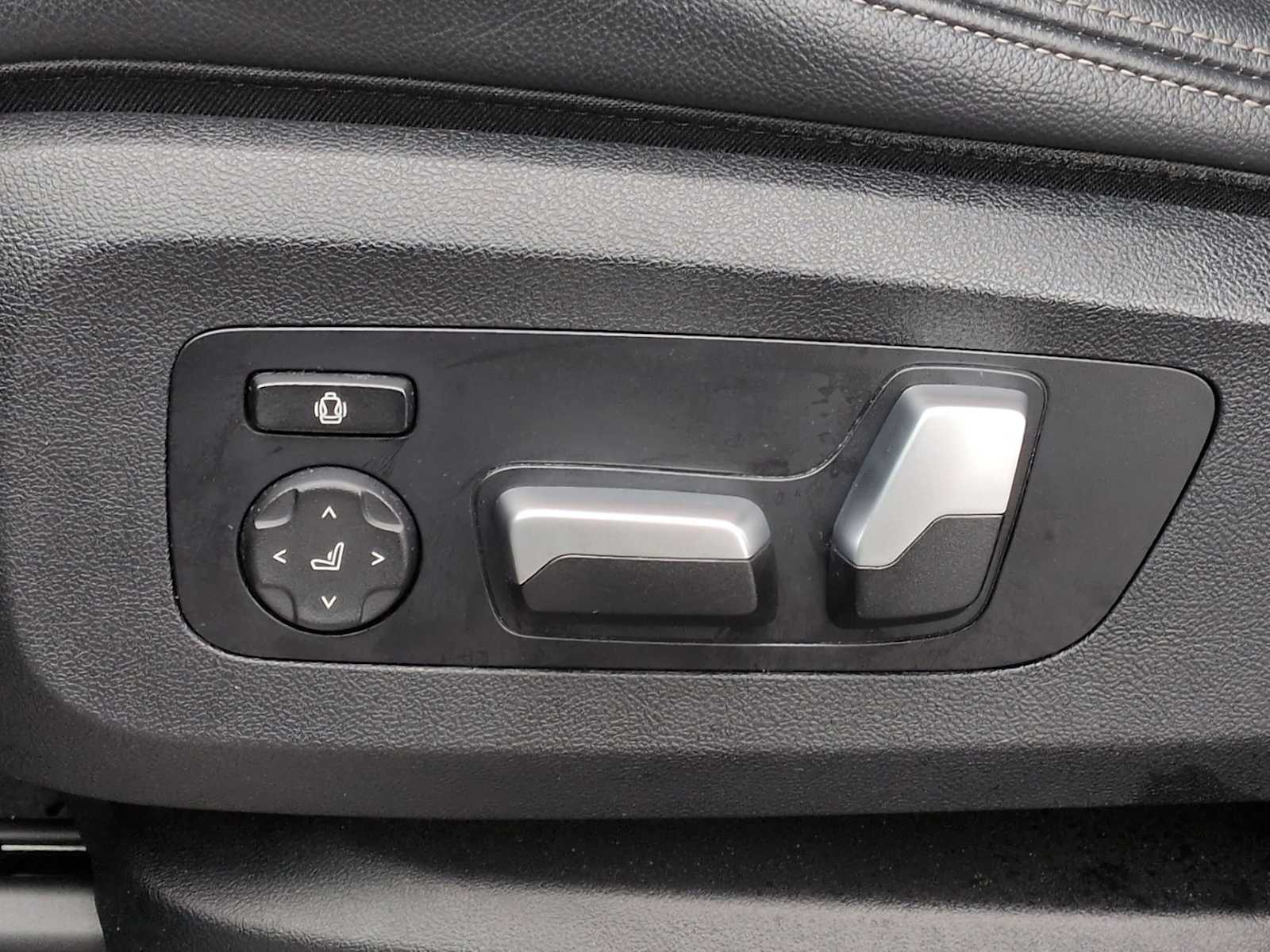 Thumbnail: 2022 BMW X5 - 18