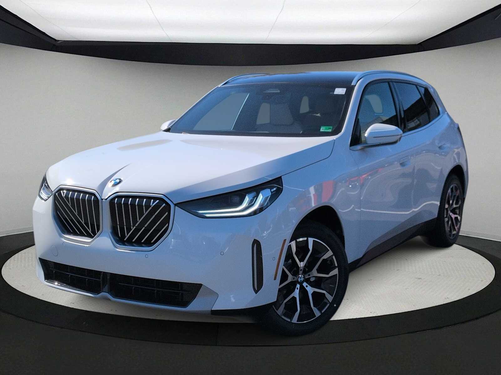 Thumbnail: 2026 BMW X3 - 1