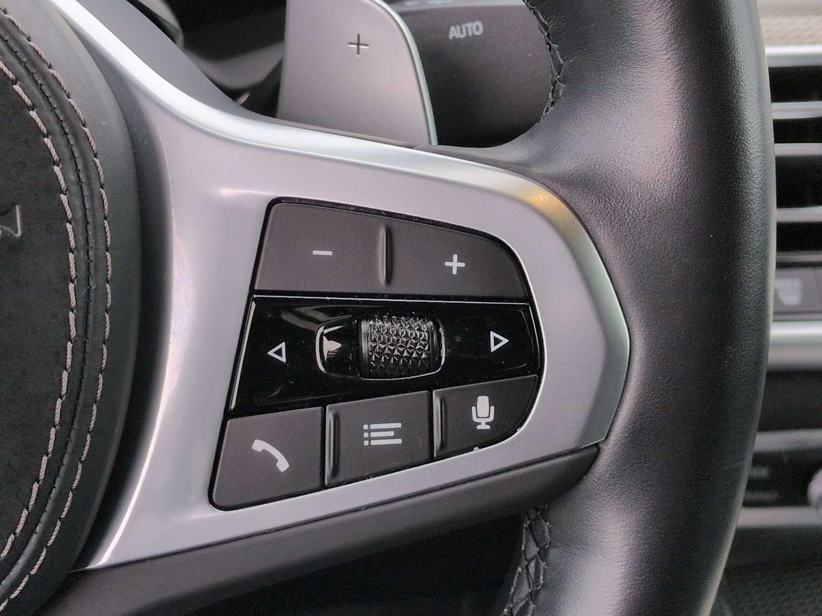 Thumbnail: 2023 BMW X6 - 25