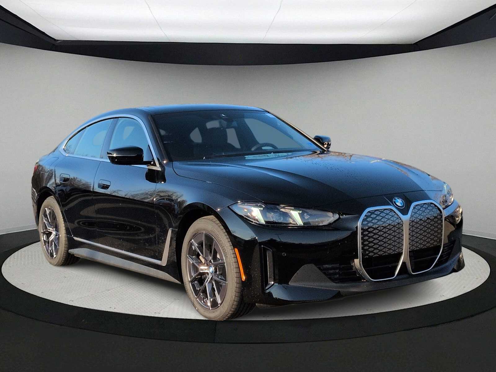 Thumbnail: 2026 BMW i4 - 2