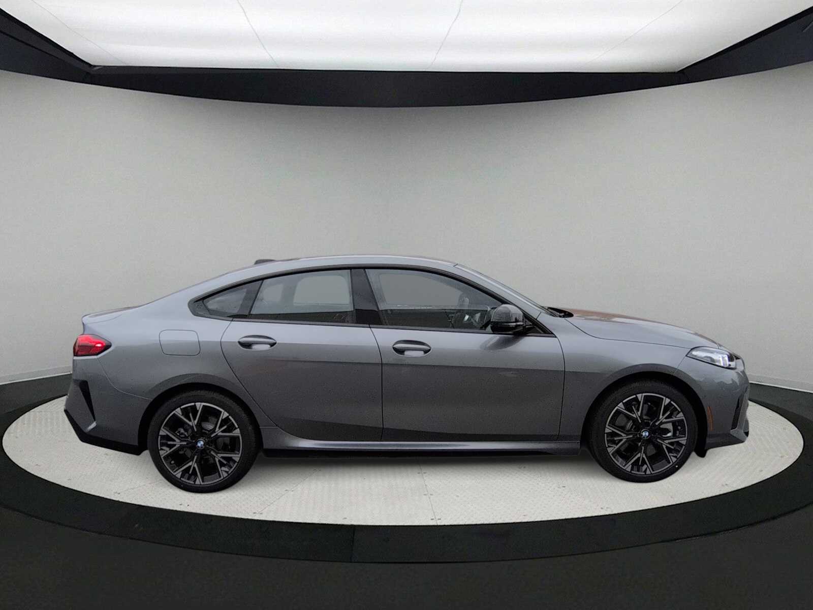 Thumbnail: 2026 BMW 2 Series - 9