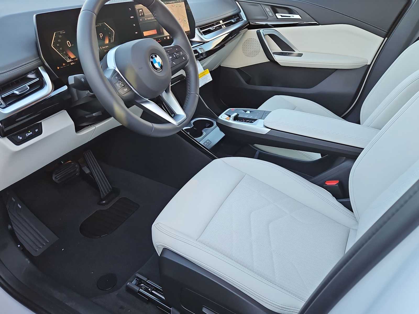 Thumbnail: 2026 BMW X1 - 16