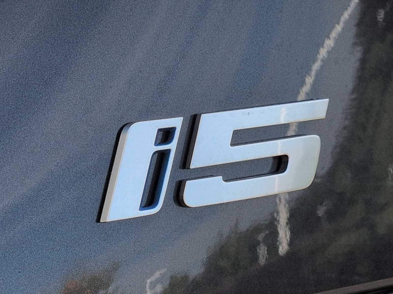 Thumbnail: 2026 BMW i5 - 13