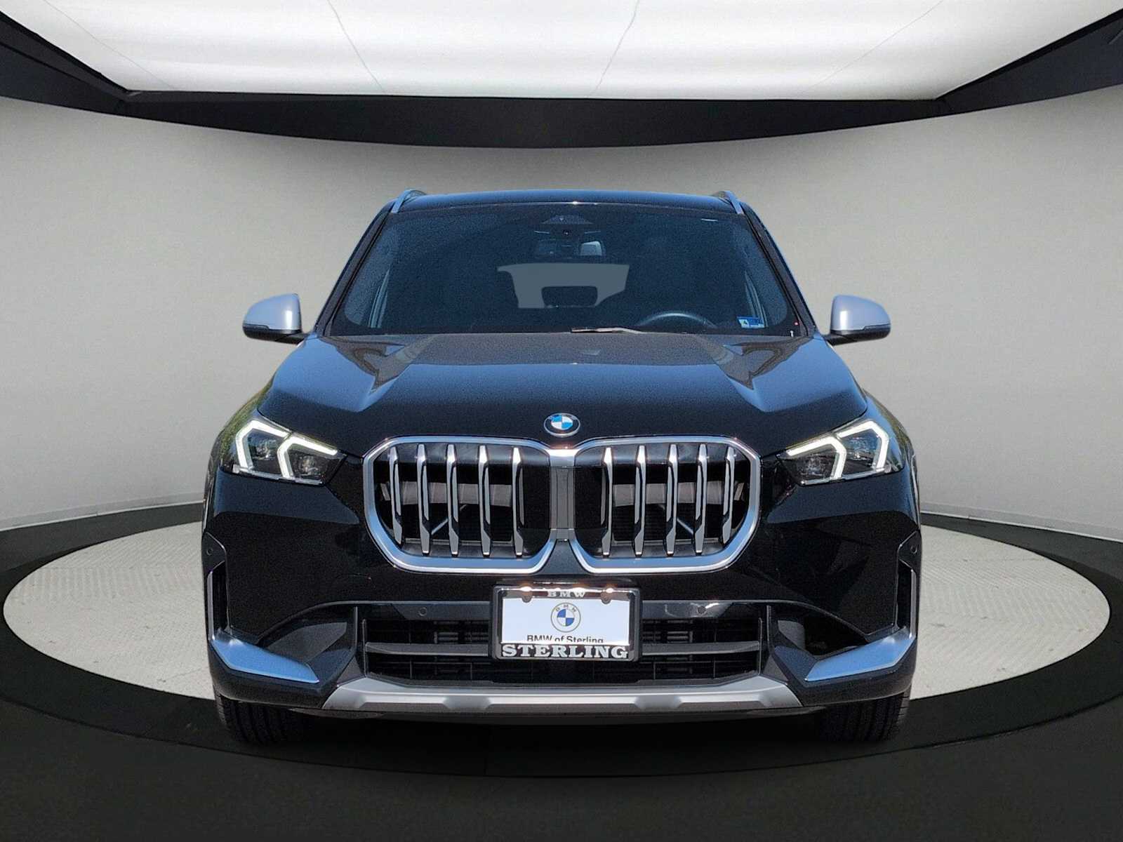 Thumbnail: 2023 BMW X1 - 3