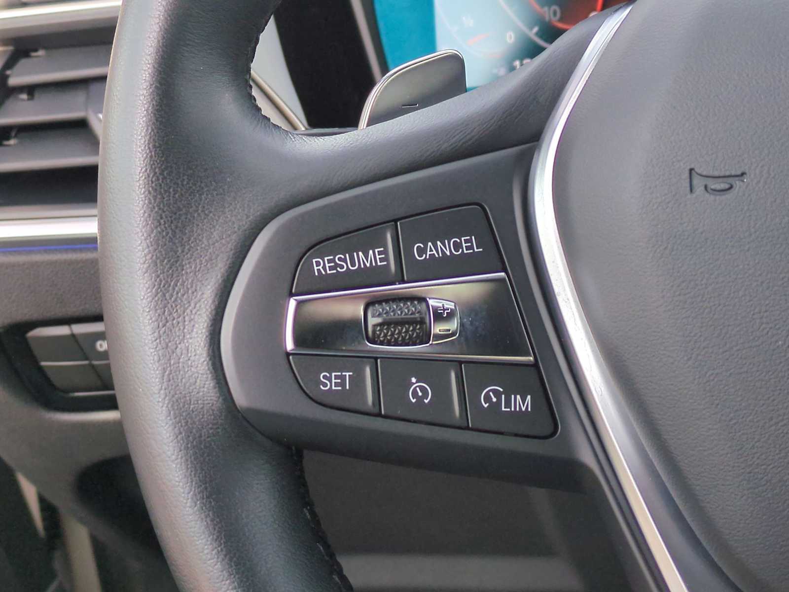 Thumbnail: 2022 BMW 3 Series - 26