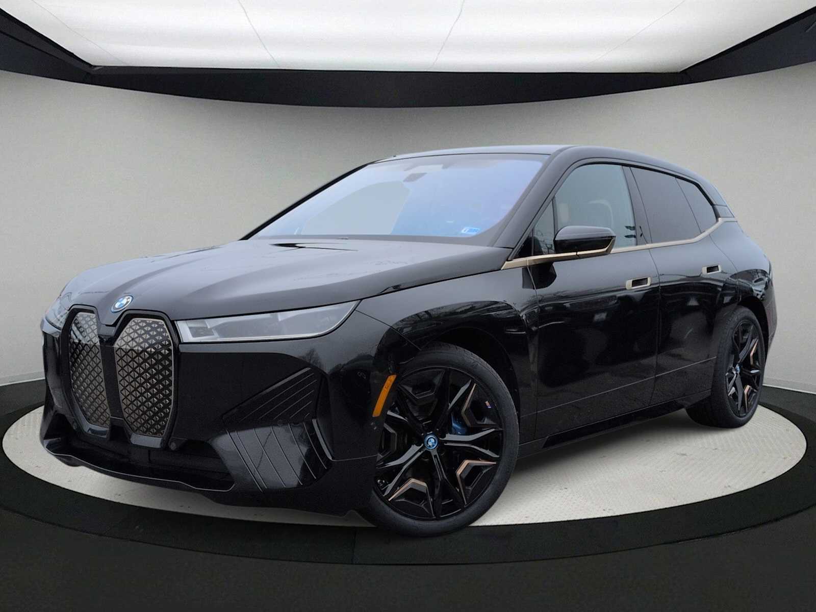 Thumbnail: 2023 BMW iX - 1