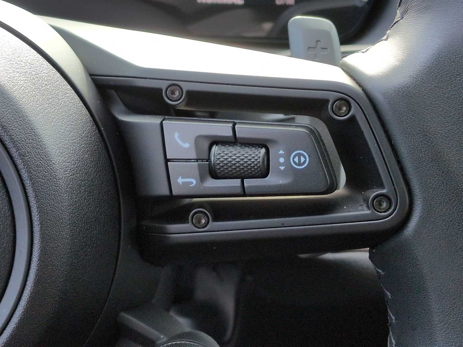 Thumbnail: 2025 Porsche  - 26