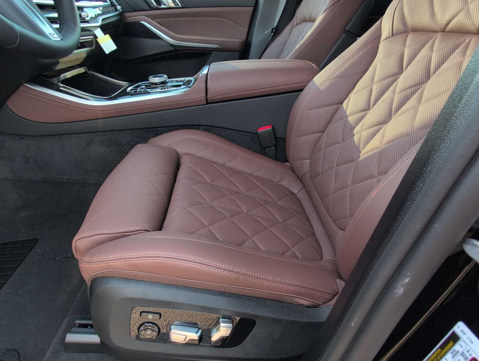 Thumbnail: 2026 BMW X5 - 16