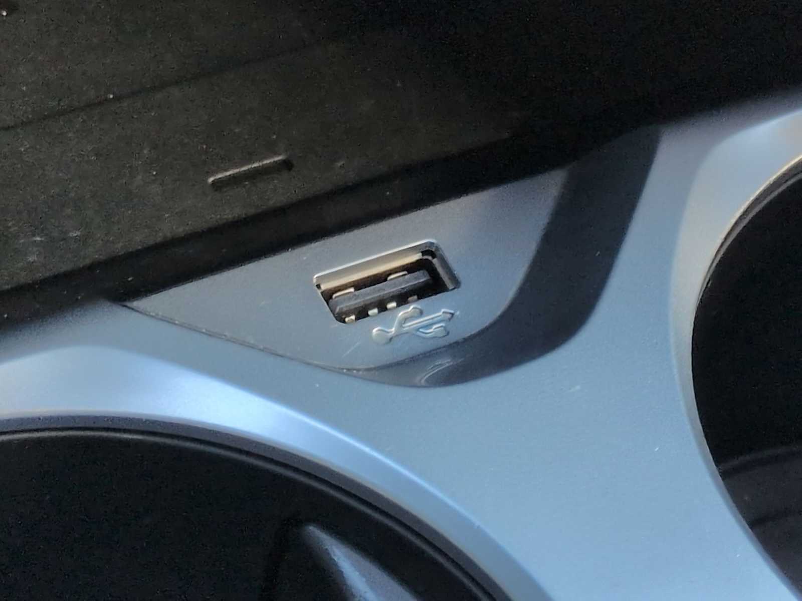 Thumbnail: 2023 BMW M8 - 31