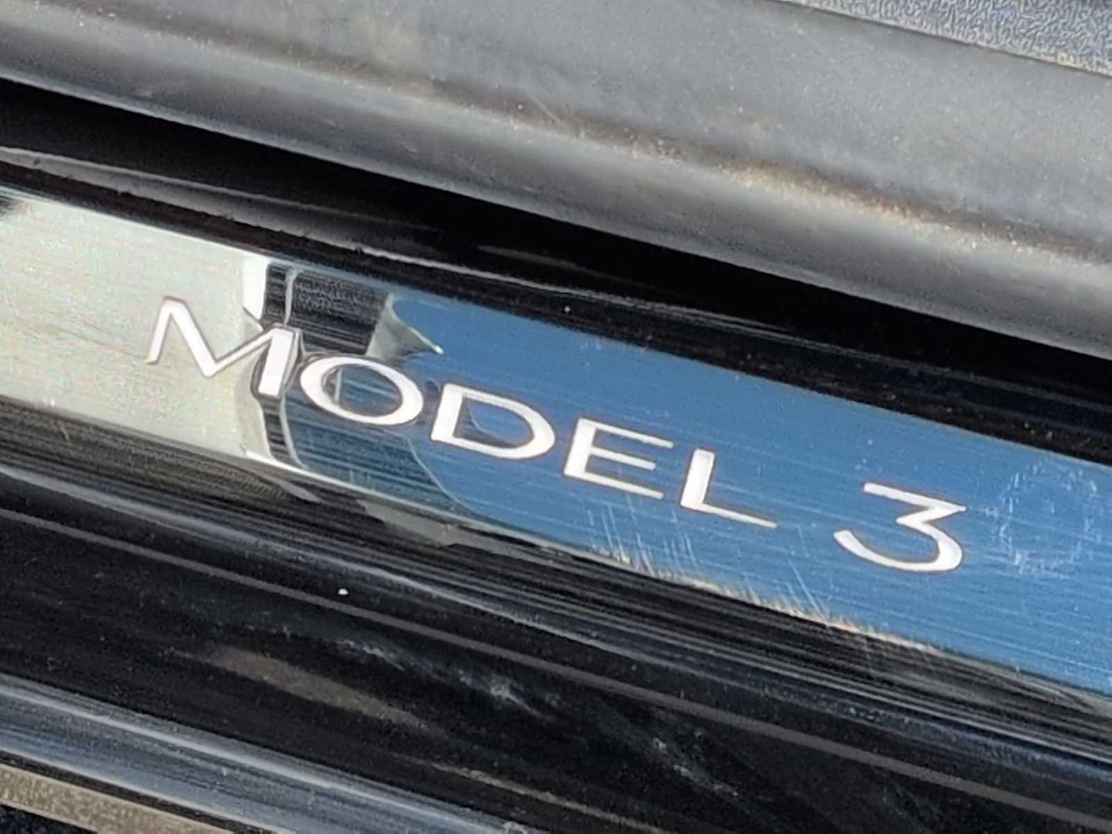 Thumbnail: 2022 Tesla Model 3 - 13