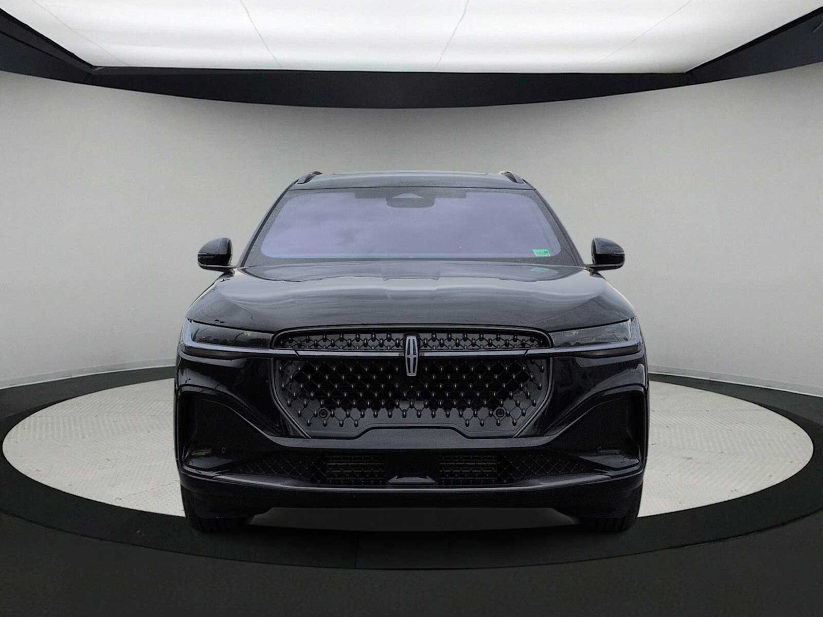 Thumbnail: 2026 Lincoln Nautilus - 3