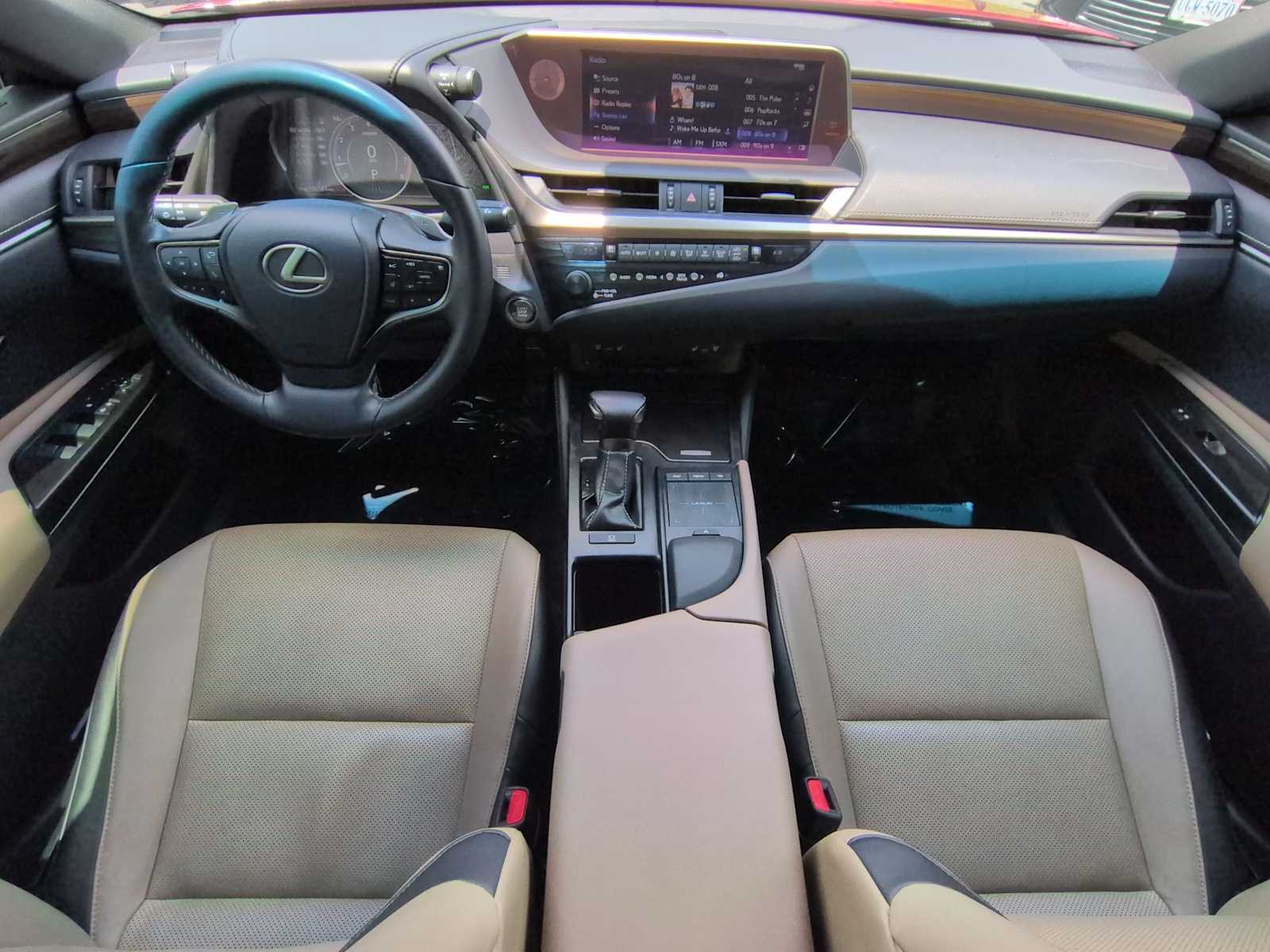 Thumbnail: 2019 Lexus ES - 16