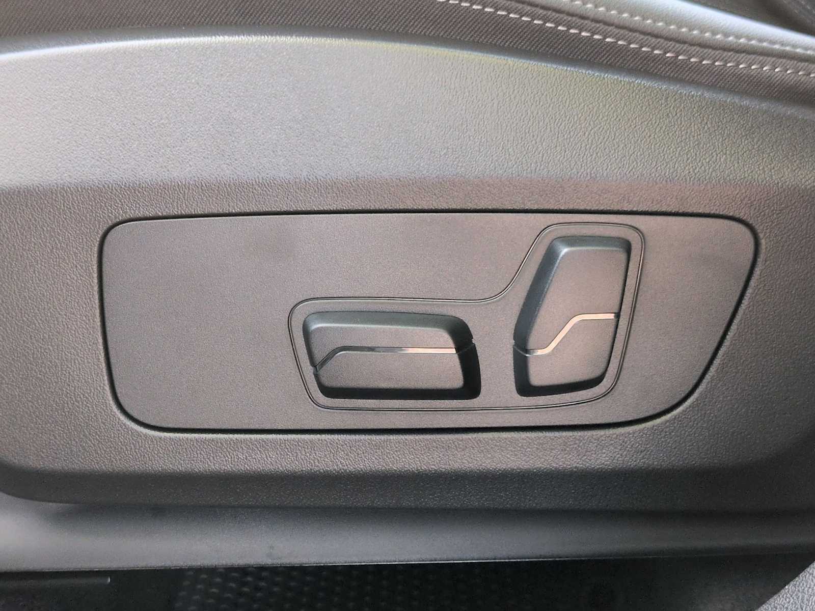 Thumbnail: 2026 BMW X1 - 18