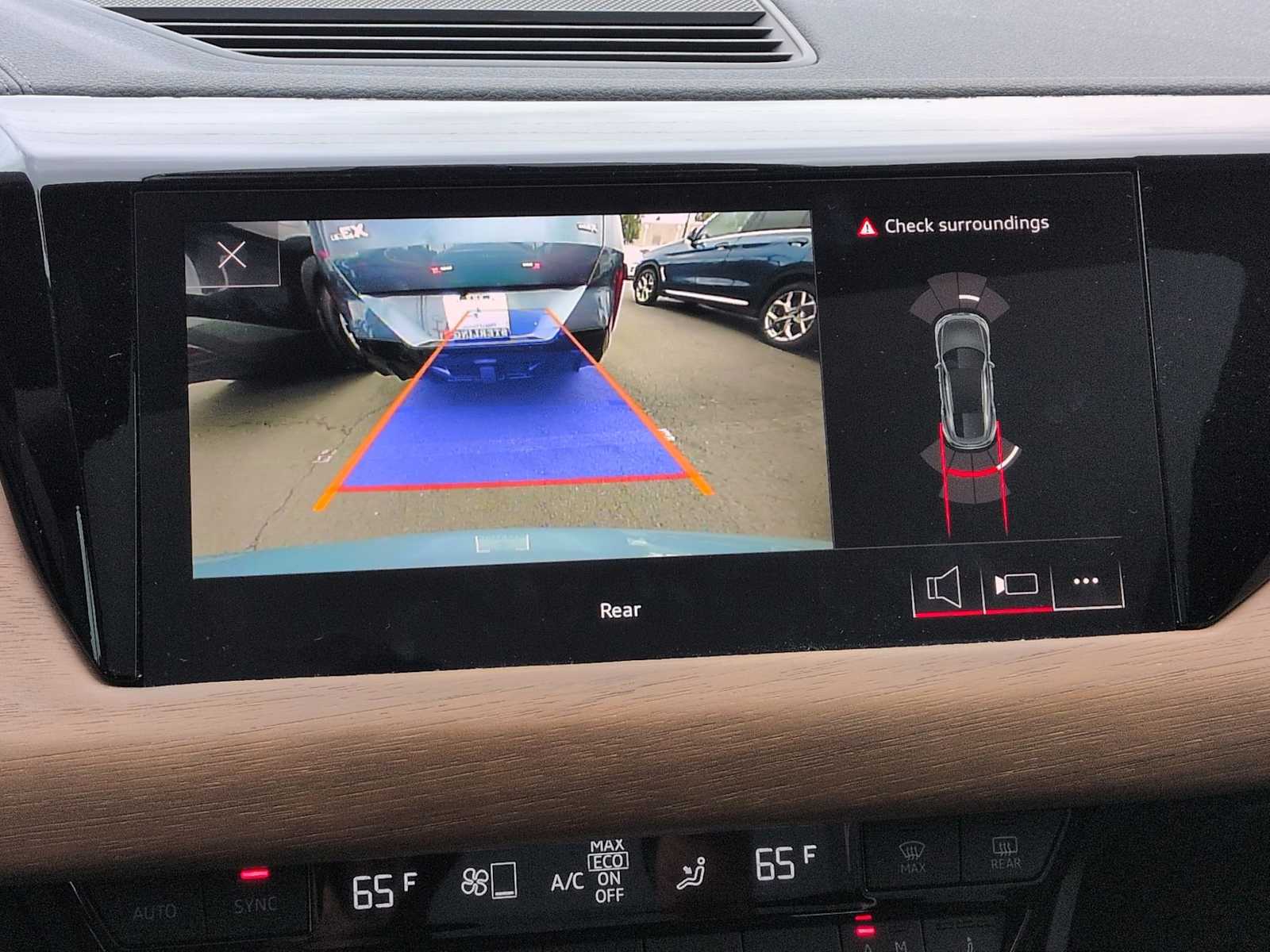 Thumbnail: 2023 Audi e-tron GT - 29