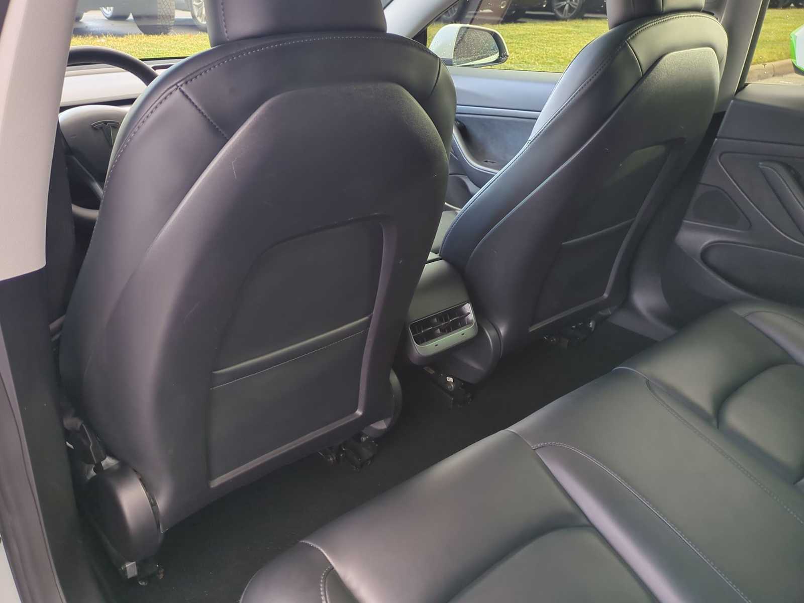 Thumbnail: 2021 Tesla Model 3 - 17