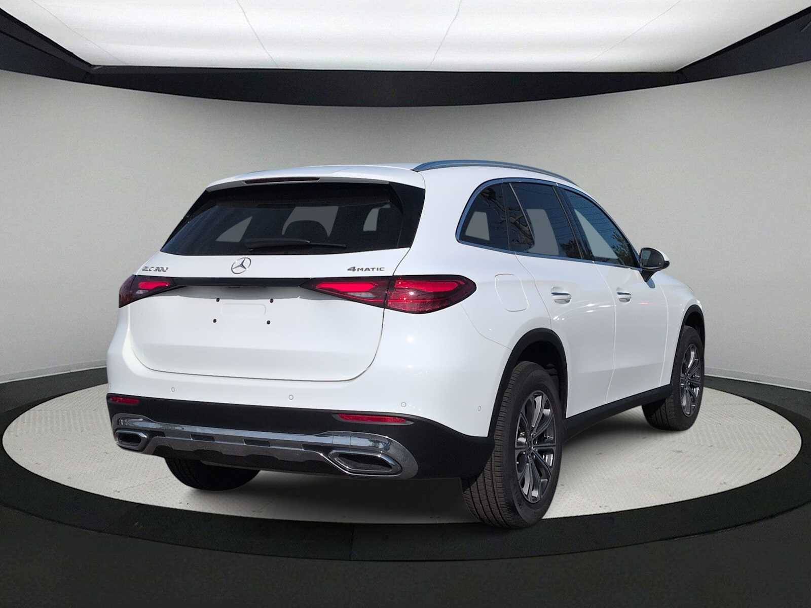 Thumbnail: 2023 Mercedes-Benz GLC - 8
