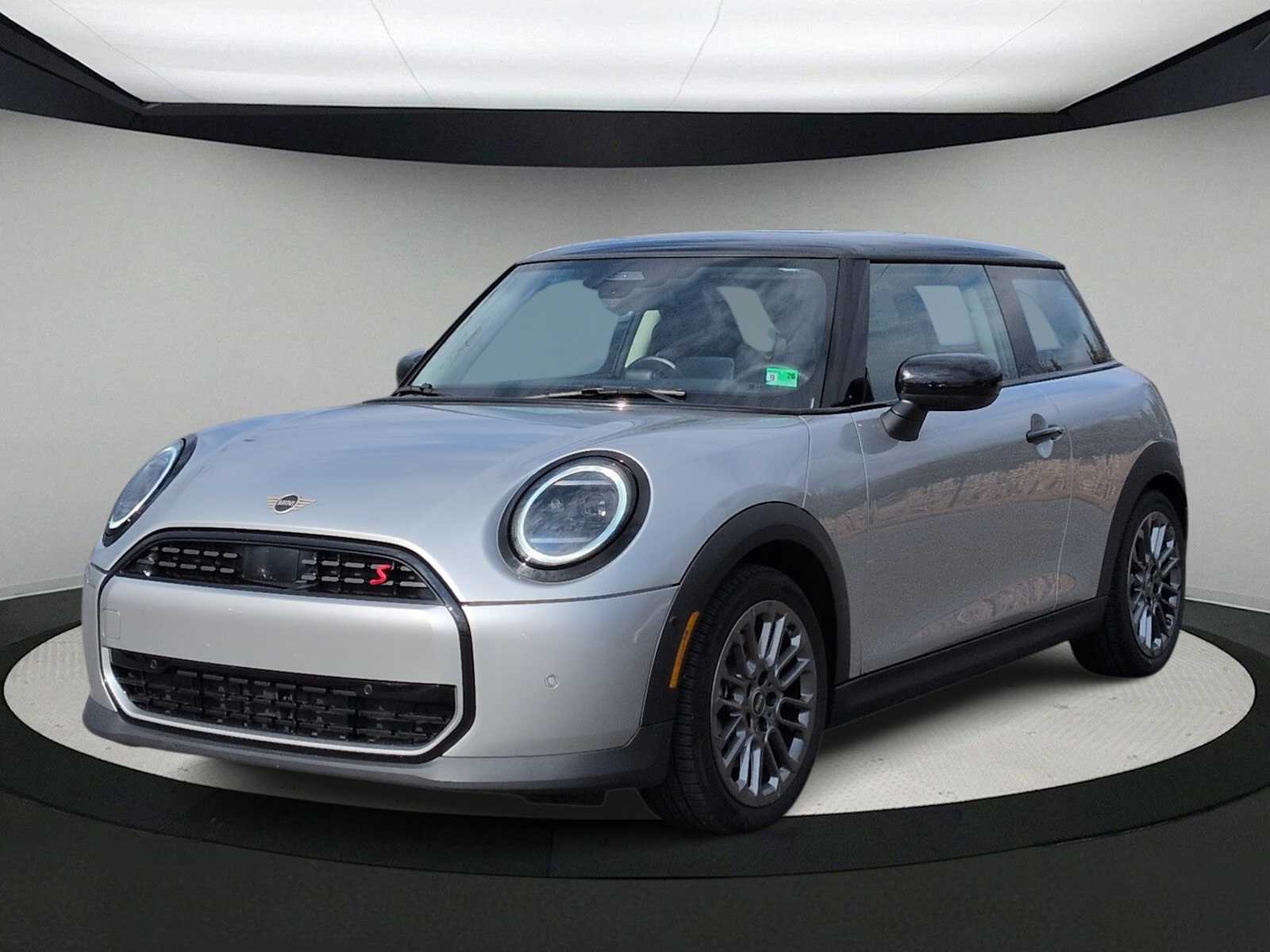 Thumbnail: 2025 MINI Cooper Hardtop - 4