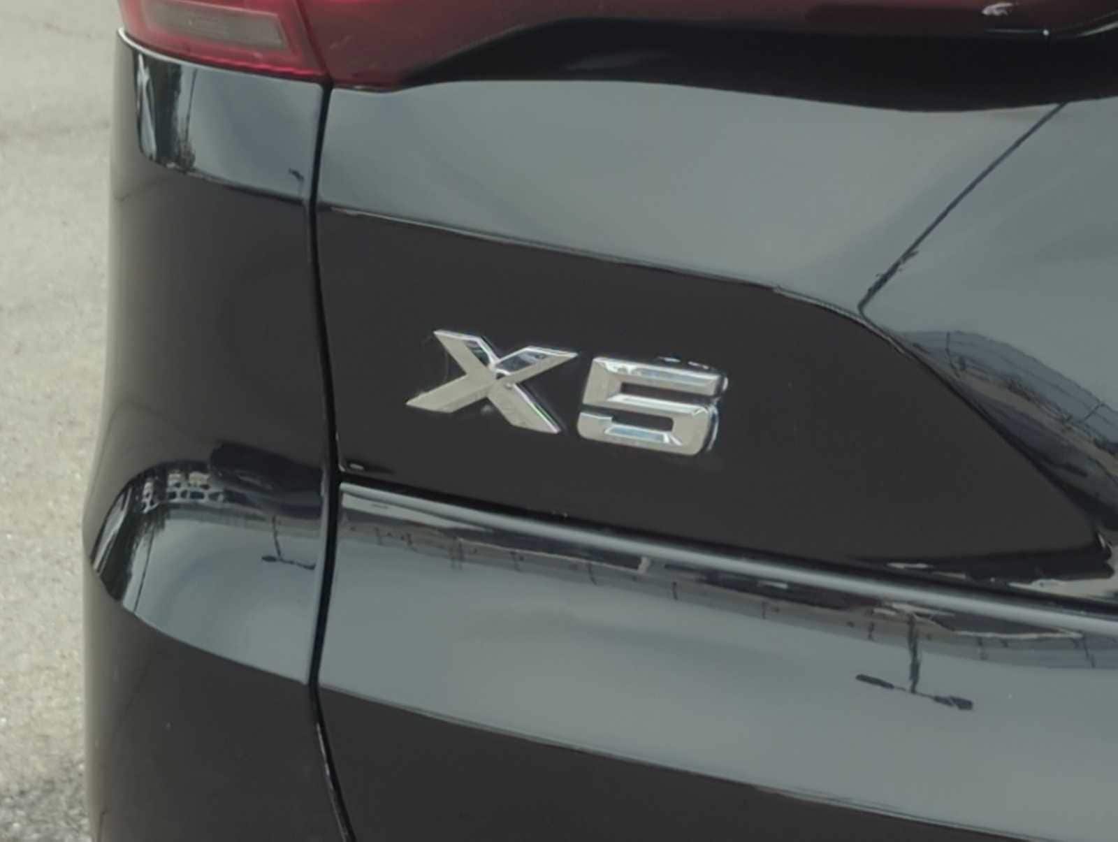 Thumbnail: 2023 BMW X5 - 12