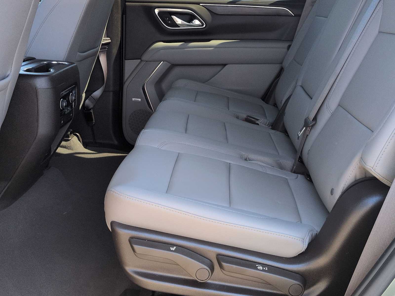 Thumbnail: 2023 Chevrolet Tahoe - 21