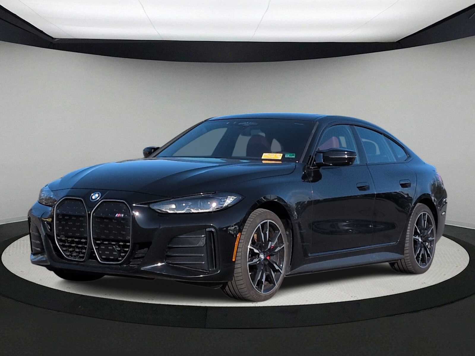 Thumbnail: 2023 BMW i4 - 4