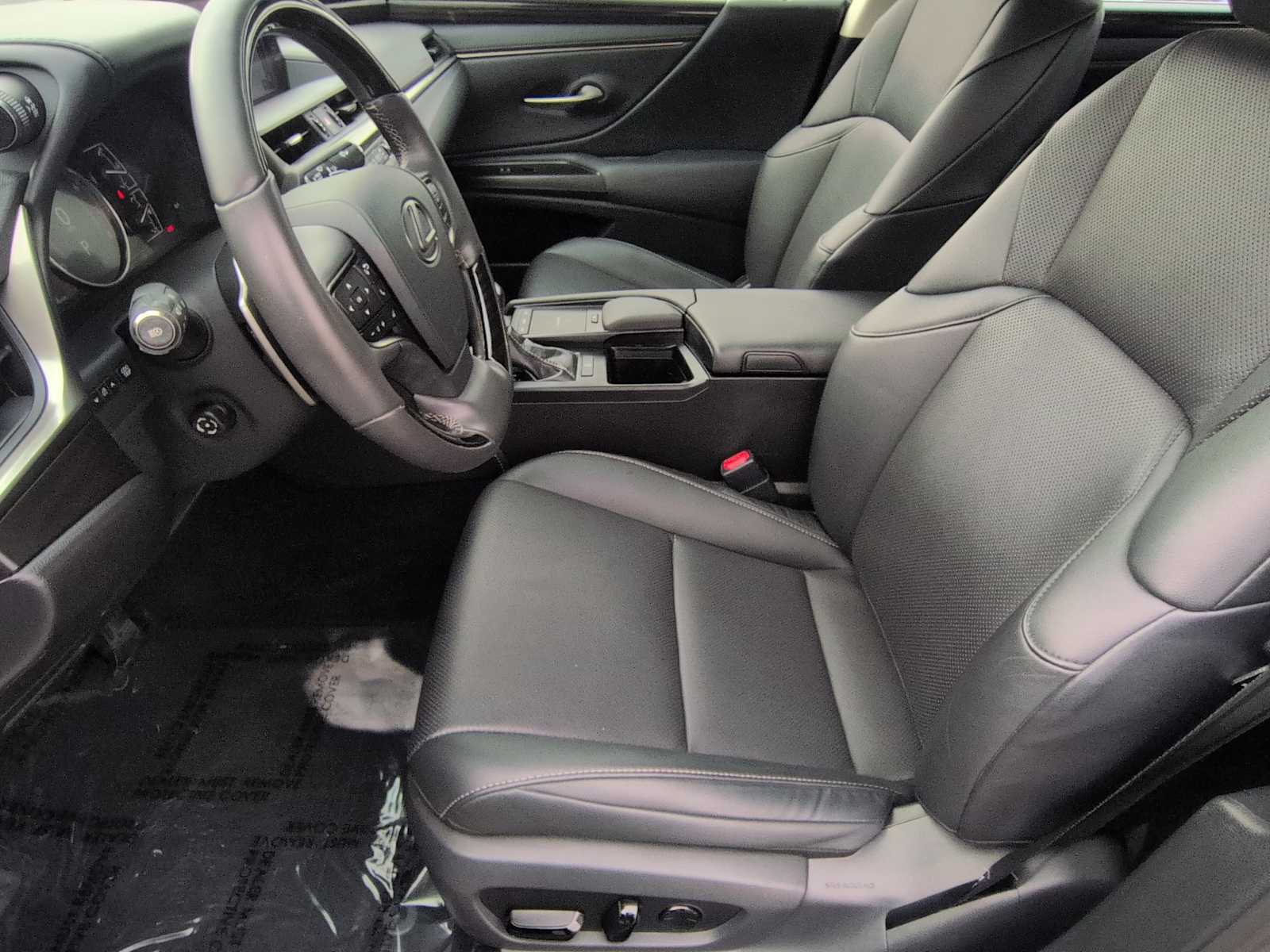 Thumbnail: 2019 Lexus ES - 17