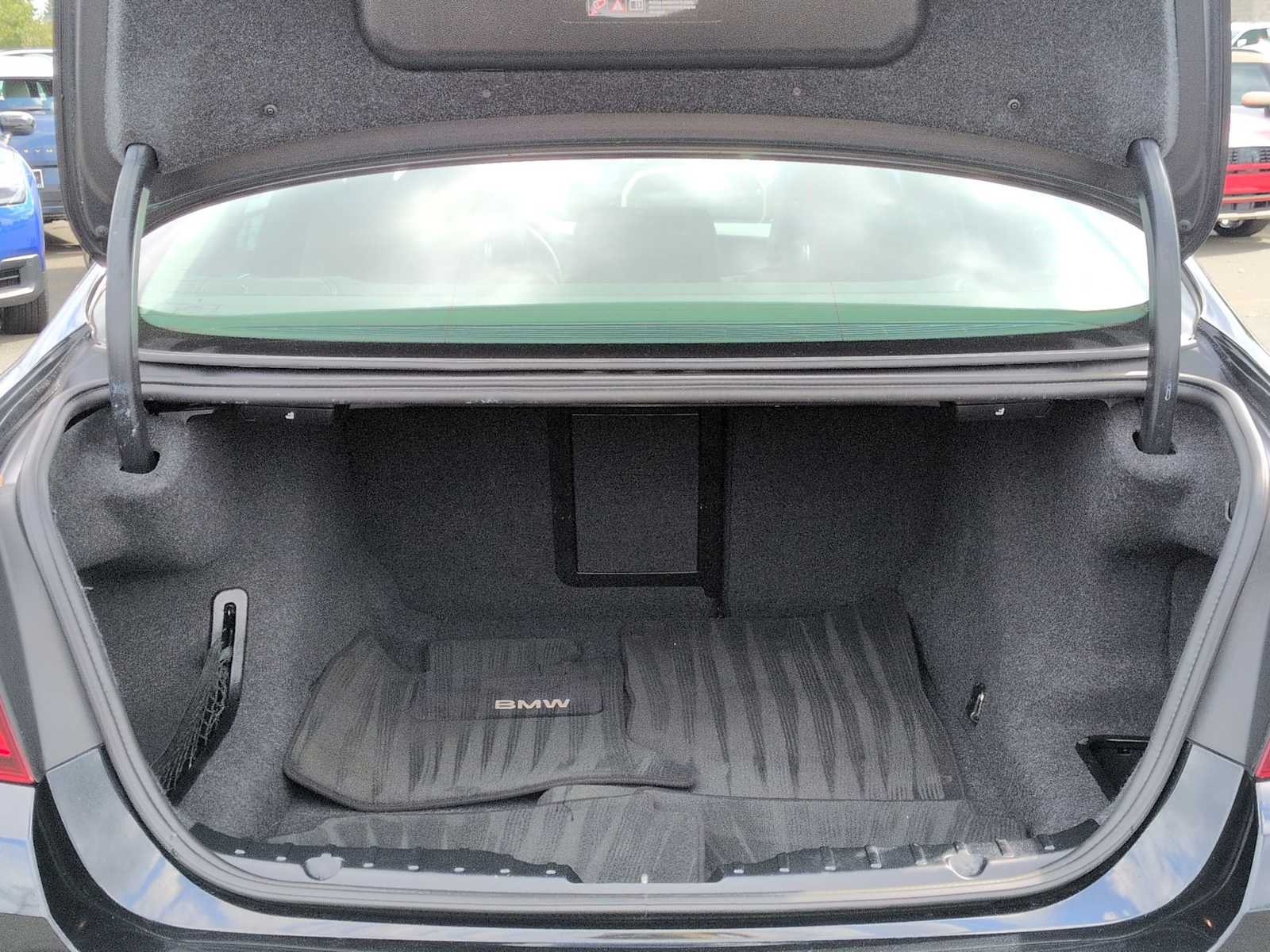 Thumbnail: 2014 BMW 5 Series - 37