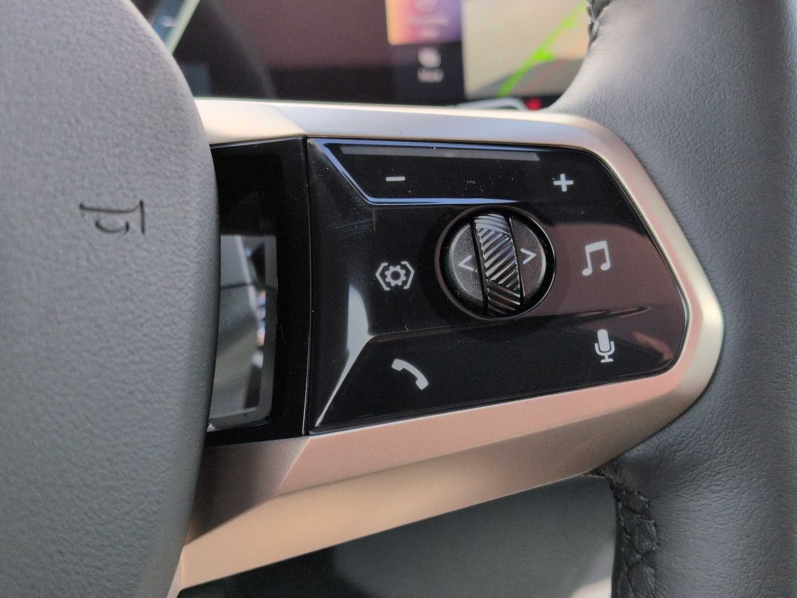 Thumbnail: 2026 BMW iX - 26