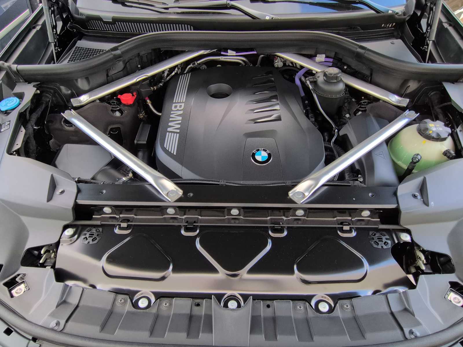 Thumbnail: 2026 BMW X7 - 15