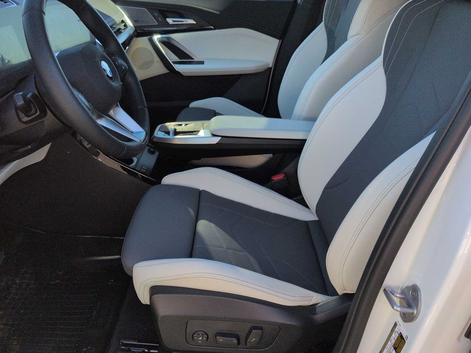 Thumbnail: 2026 BMW X1 - 17