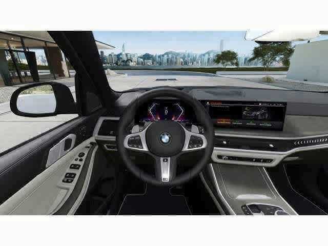 Thumbnail: 2026 BMW X7 - 13