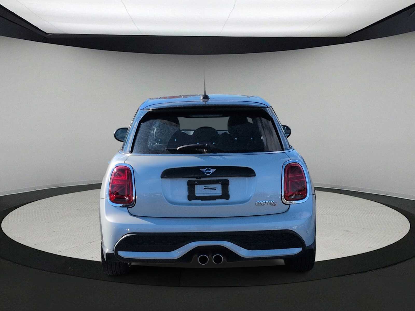 Thumbnail: 2022 MINI Cooper Hardtop - 7