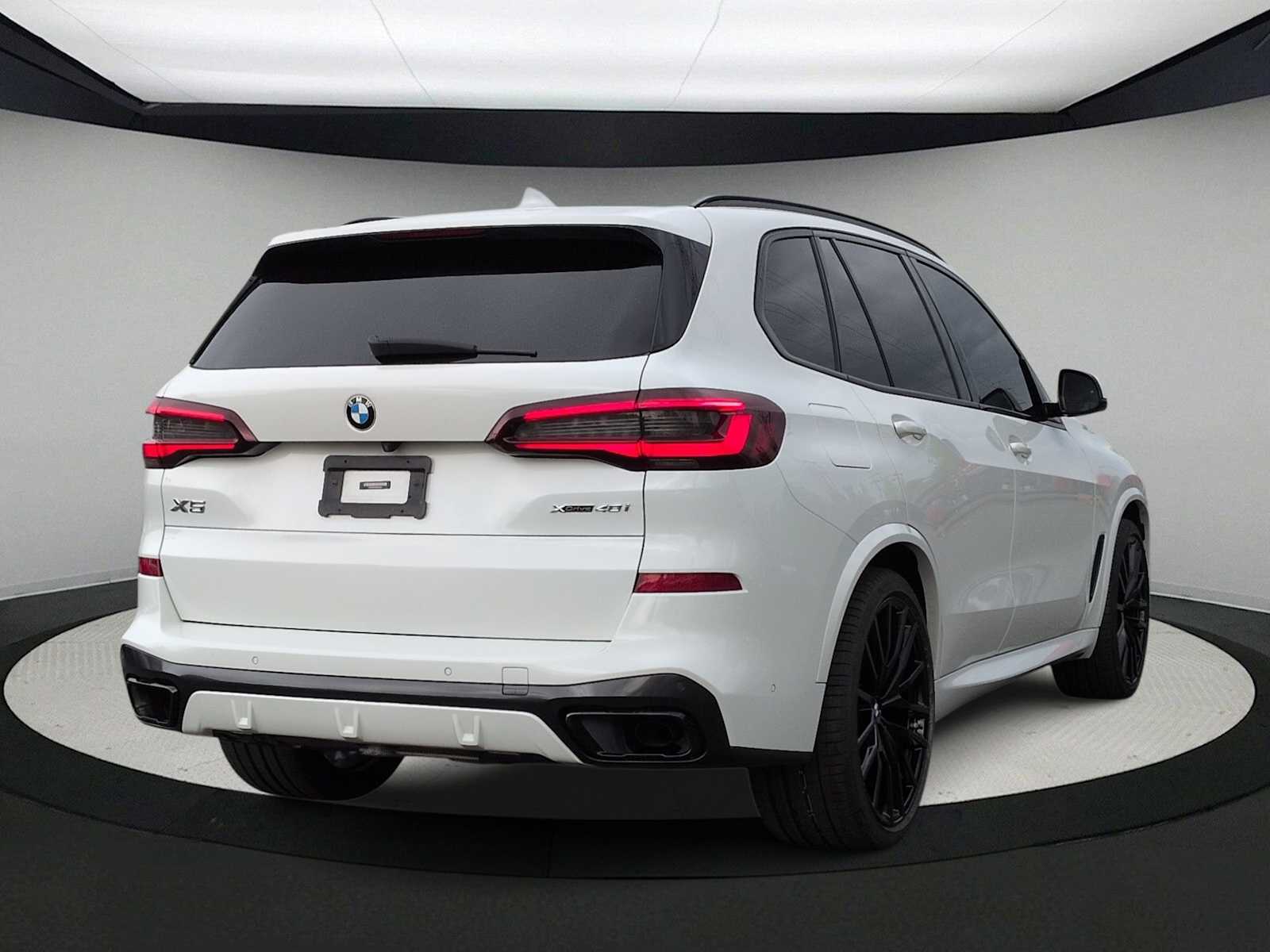 Thumbnail: 2021 BMW X5 - 8