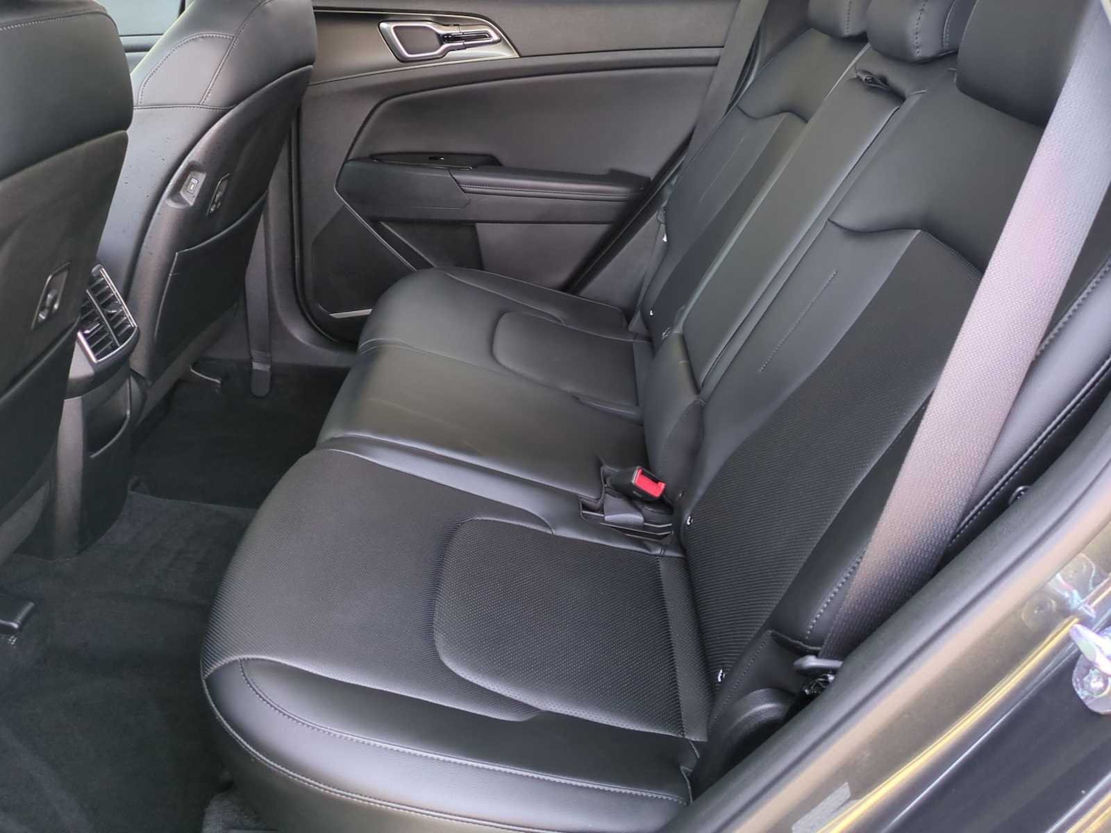 Thumbnail: 2023 Kia Sportage - 20