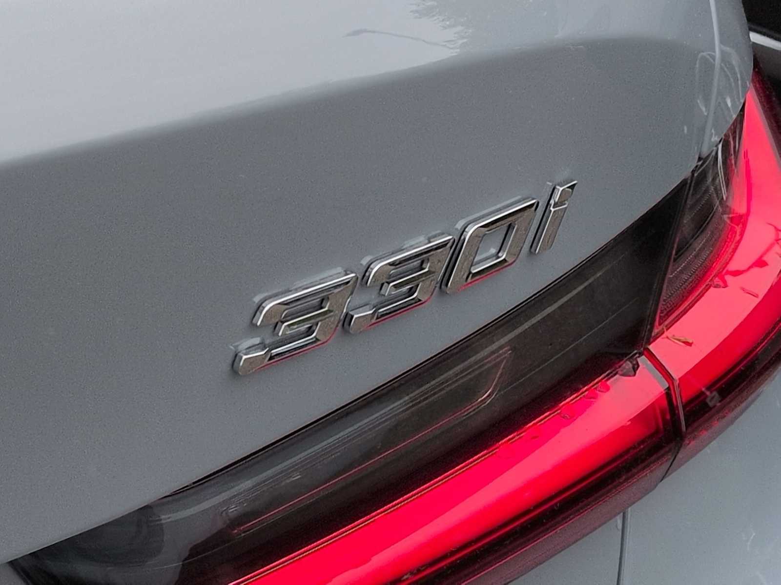Thumbnail: 2026 BMW 3 Series - 13