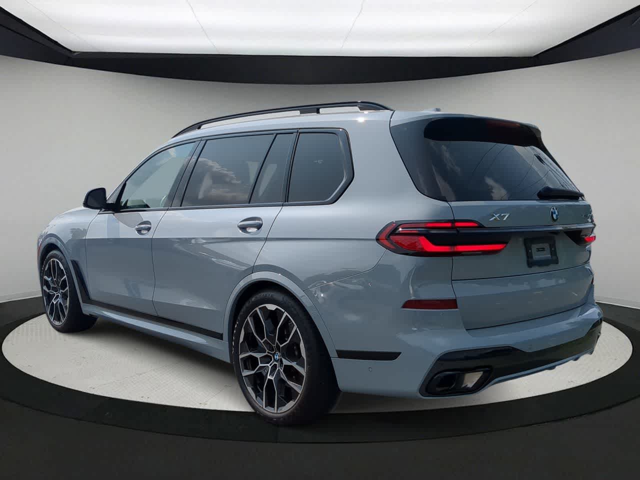 Thumbnail: 2024 BMW X7 - 6