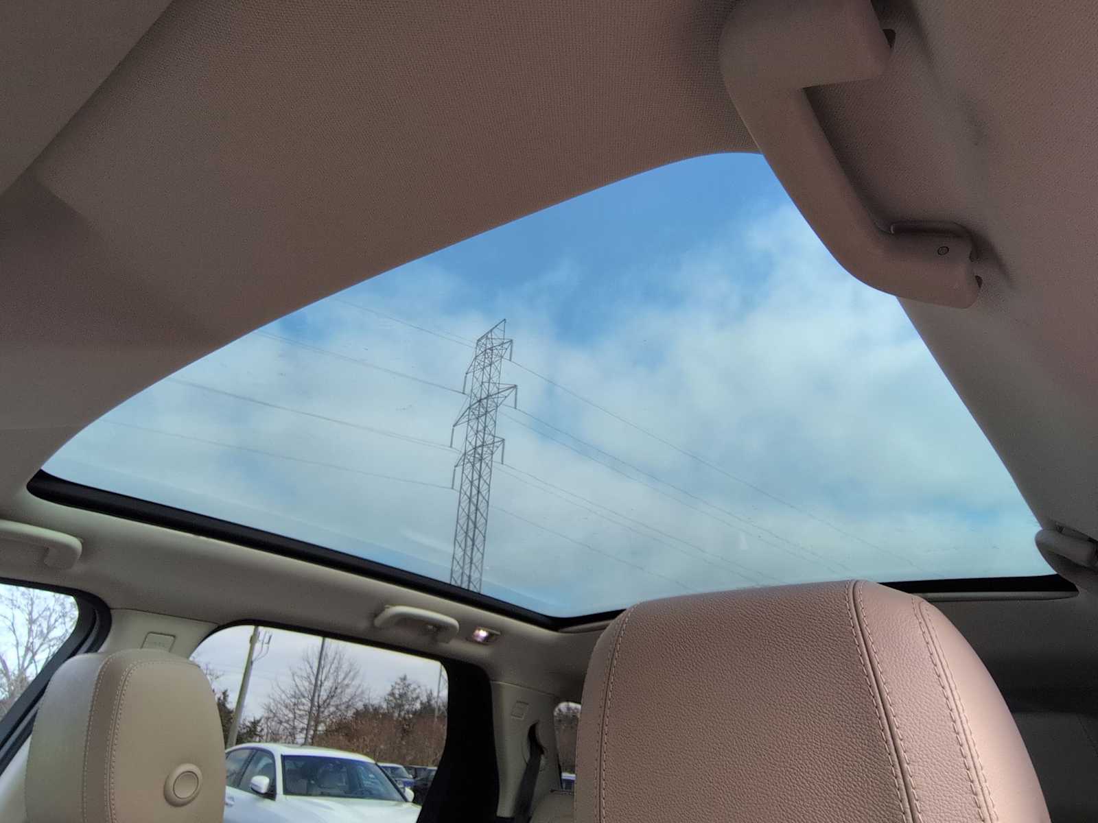 Thumbnail: 2016 Land Rover Discovery Sport - 19