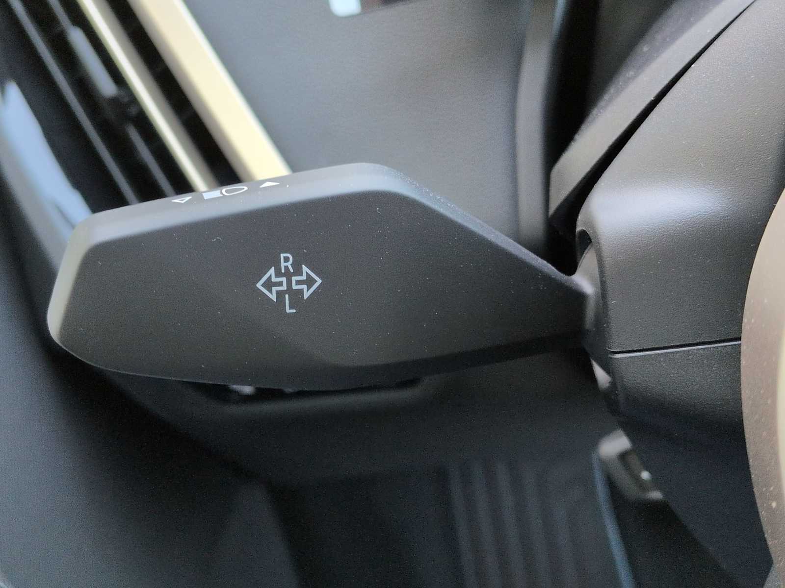 Thumbnail: 2026 BMW iX - 28