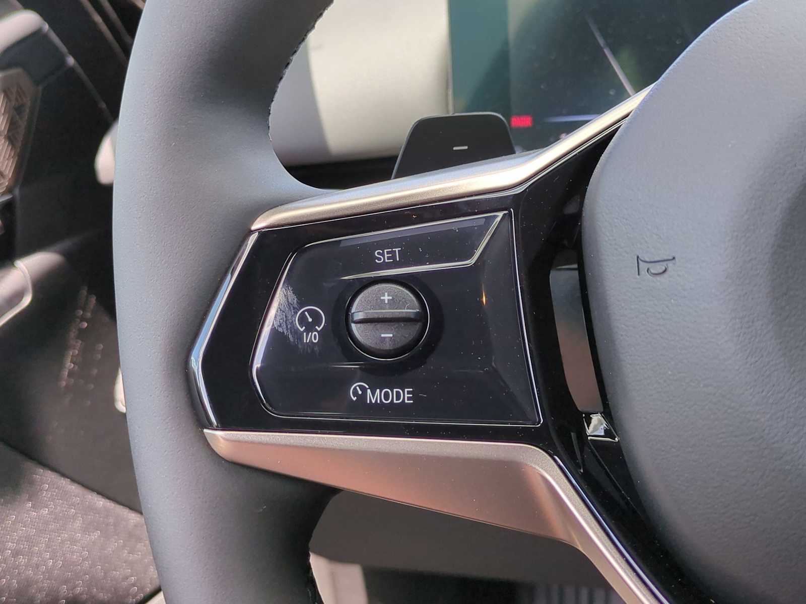 Thumbnail: 2025 BMW 5 Series - 25