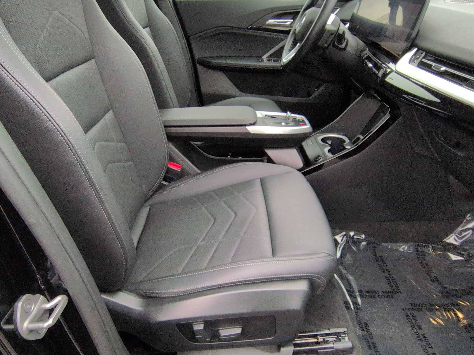 Thumbnail: 2023 BMW X1 - 24