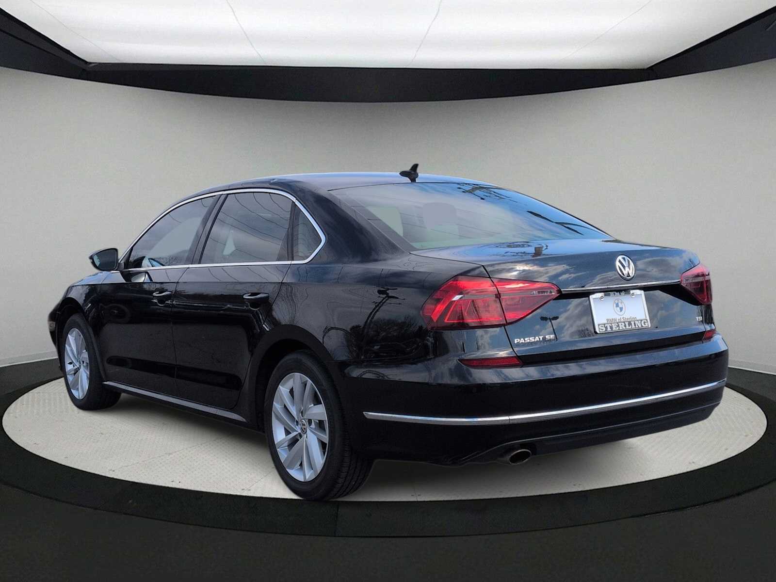 Thumbnail: 2018 Volkswagen Passat - 6