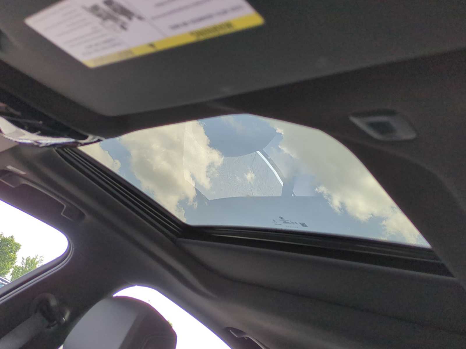 Thumbnail: 2025 BMW 5 Series - 19