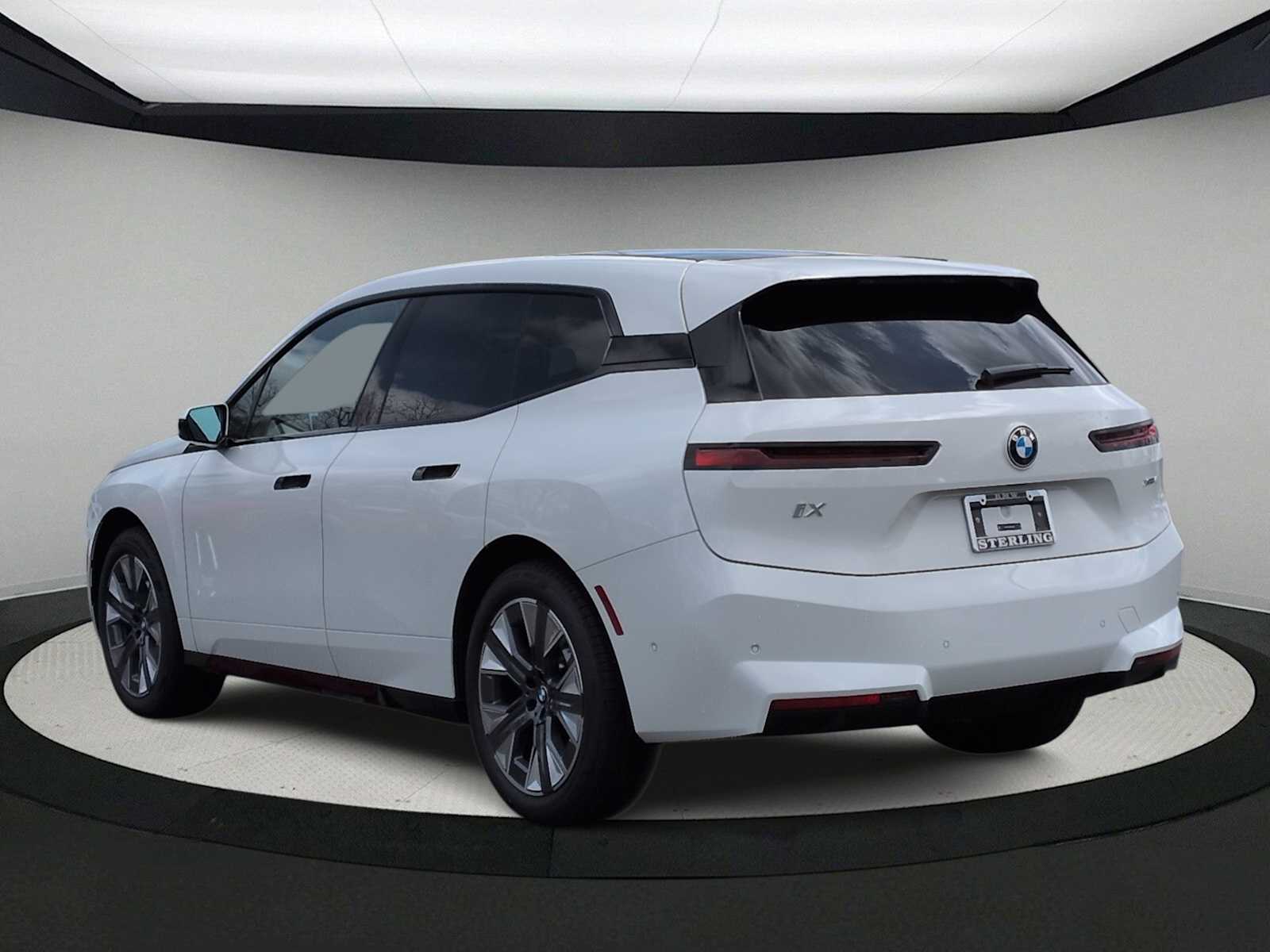 Thumbnail: 2026 BMW iX - 6