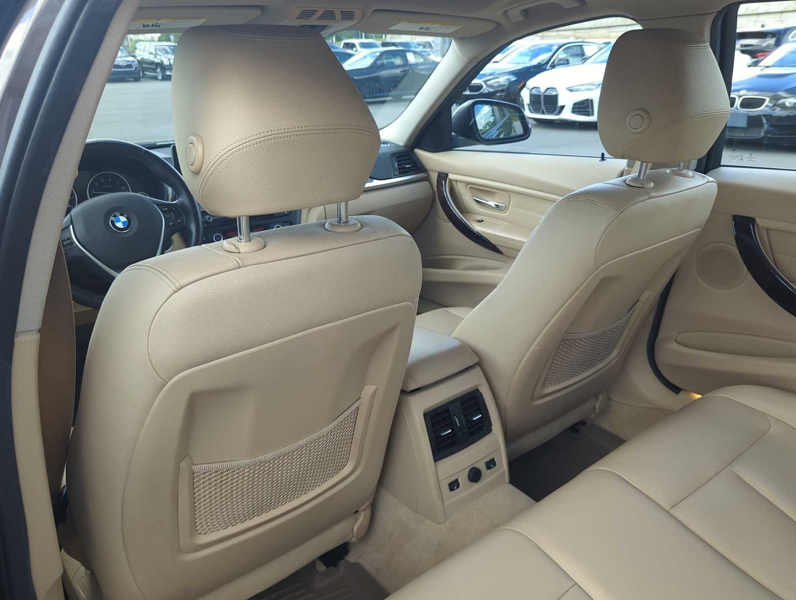 Thumbnail: 2015 BMW 3 Series - 19
