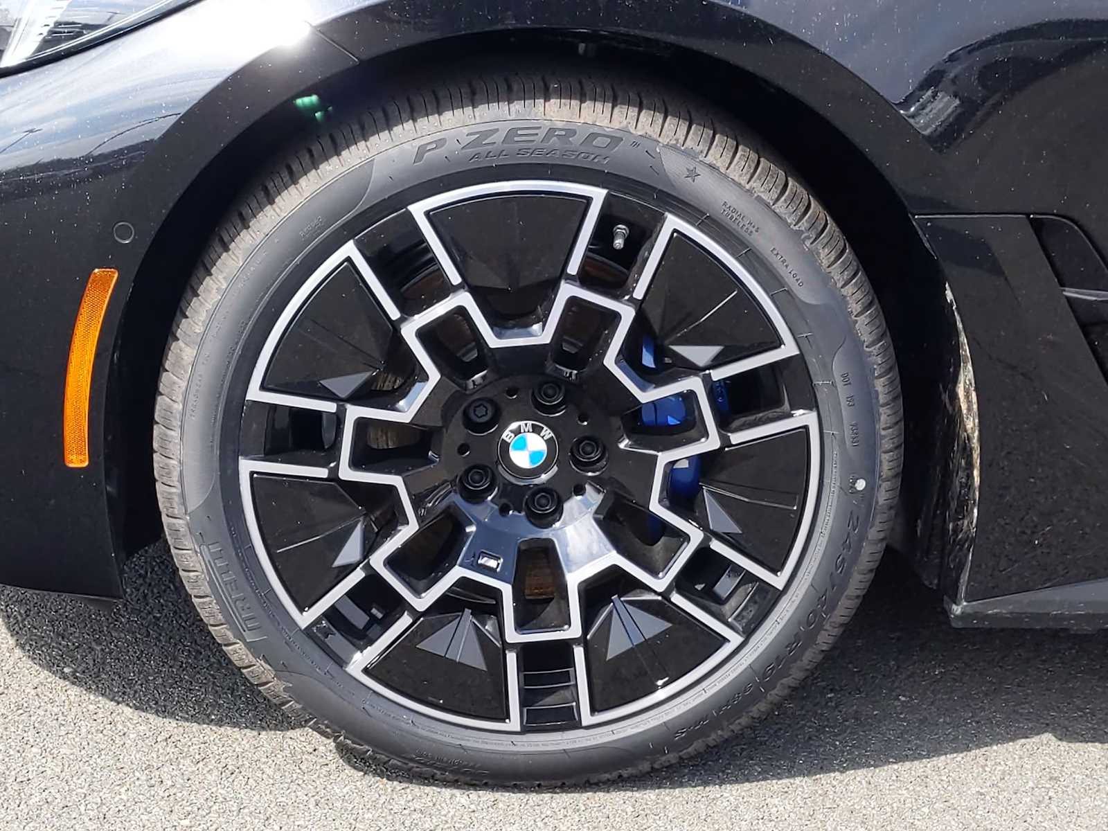 Thumbnail: 2025 BMW i4 - 13