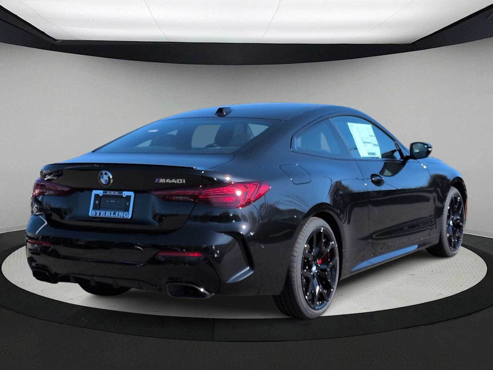 Thumbnail: 2026 BMW 4 Series - 8