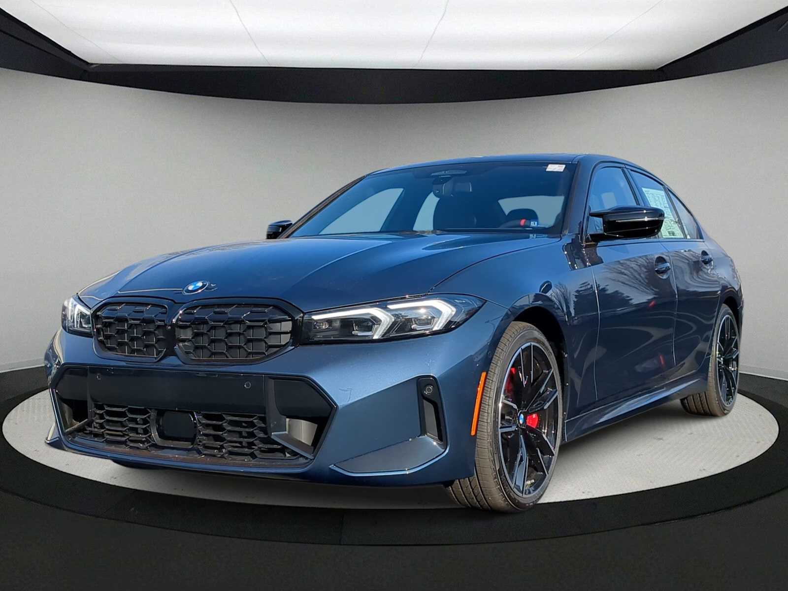 Thumbnail: 2026 BMW 3 Series - 4