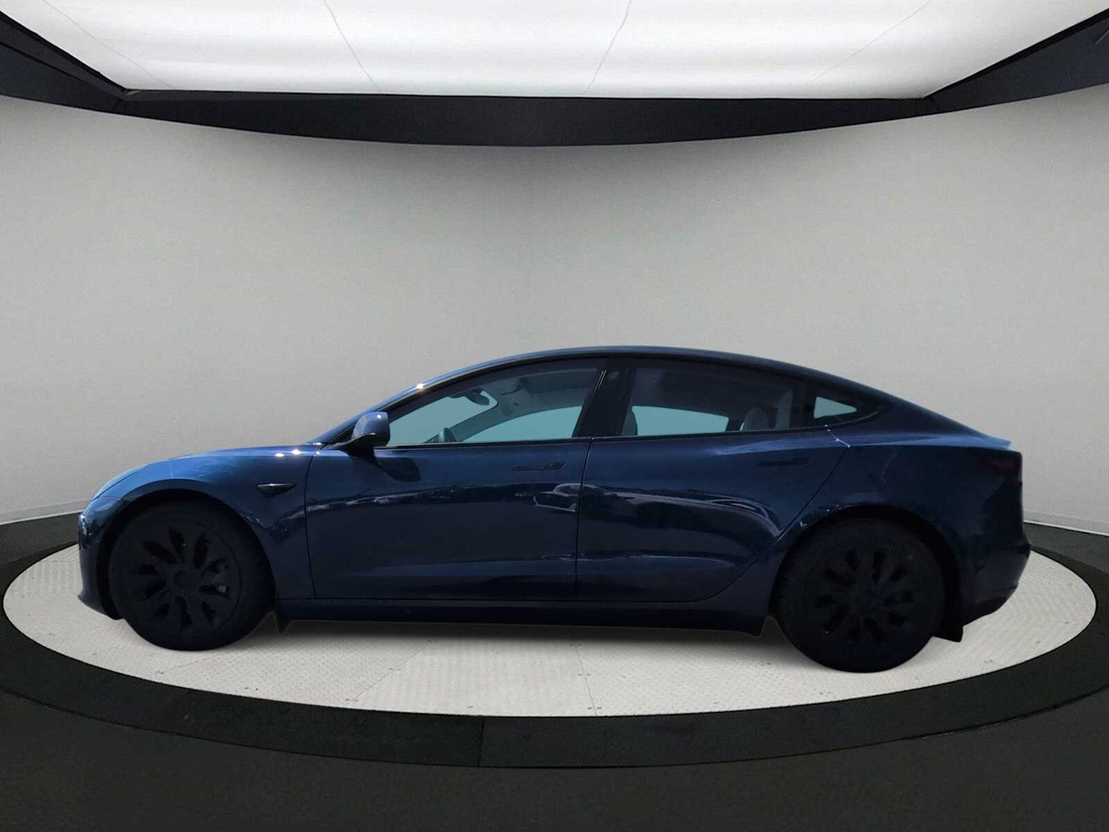 Thumbnail: 2022 Tesla Model 3 - 5