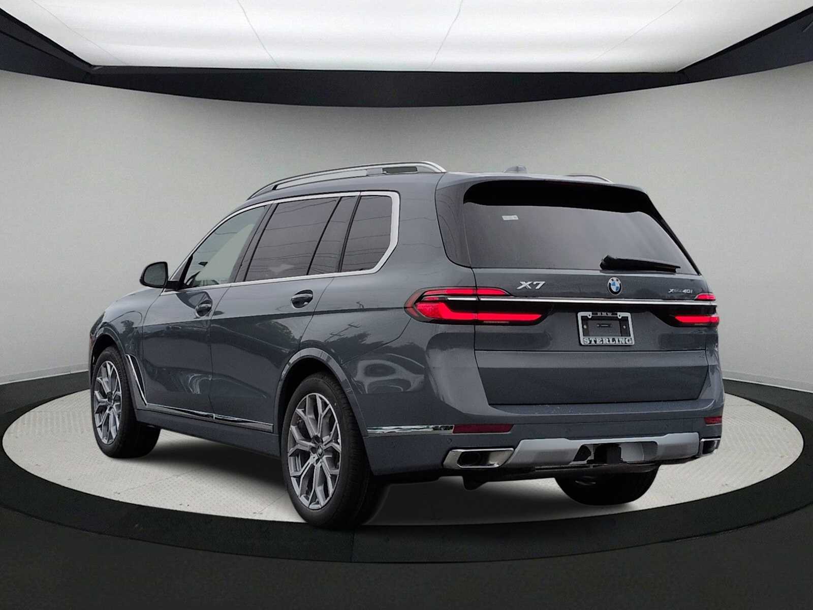 Thumbnail: 2027 BMW X7 - 6